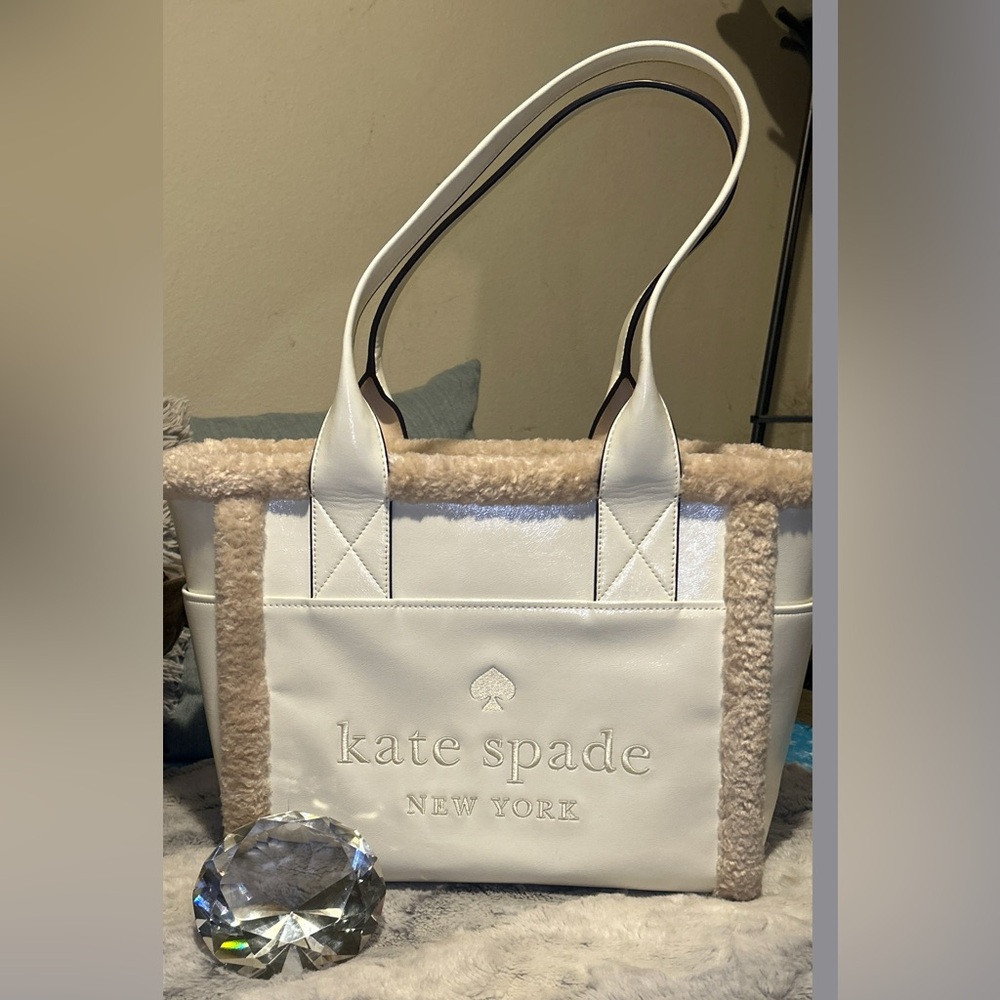 Kate Spade Tote Faux Shearling in Meringue/Cream
